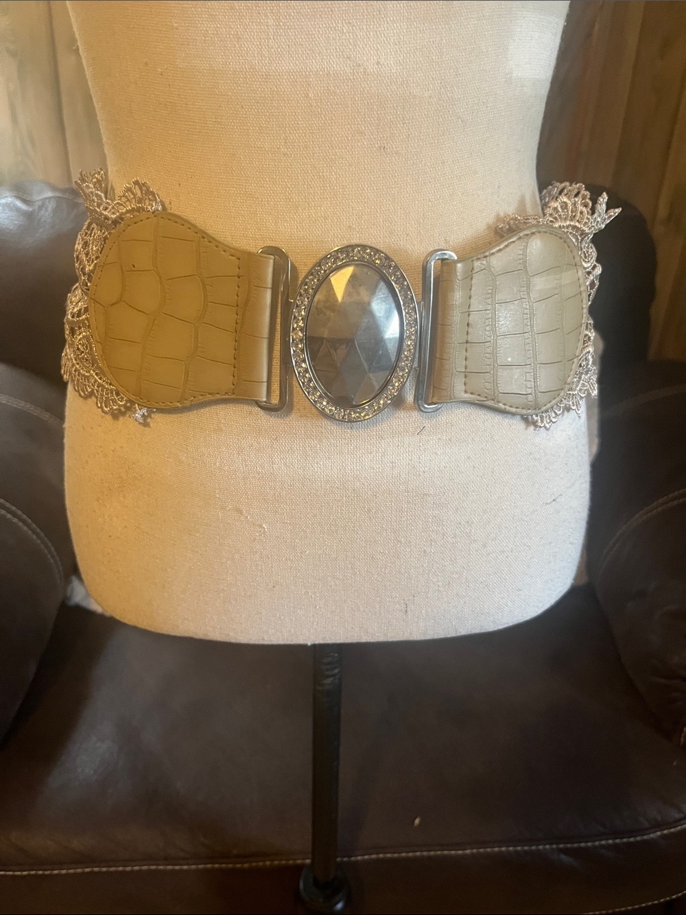 Decorative Beige Elastic Waist Belt w/Gem Rhinestone Center Feminine Lace Boho